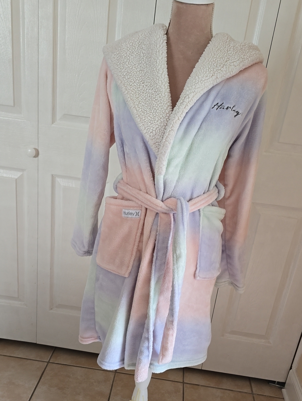 Hurley Pastel Tie-Dye Sherpa Hooded Robe Med - Pastel Pink, Blue, Green, Purple